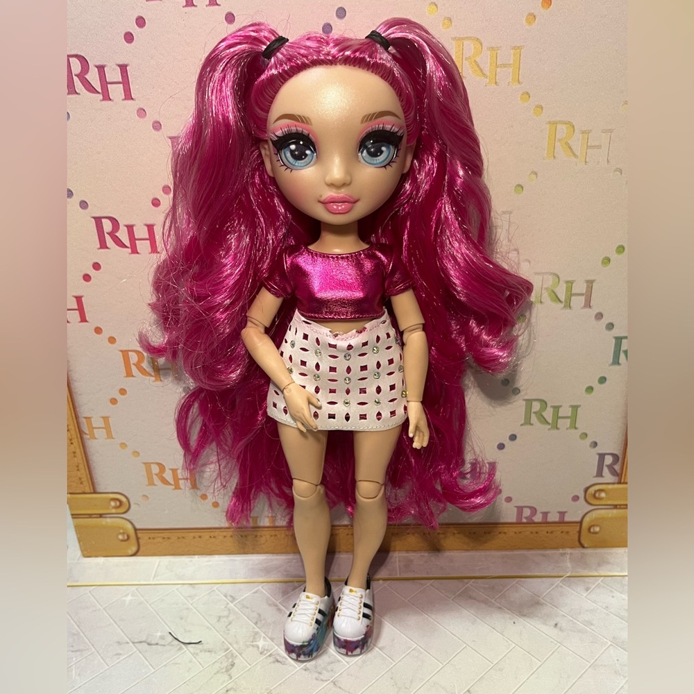 Rainbow High Doll Stella Monroe .
